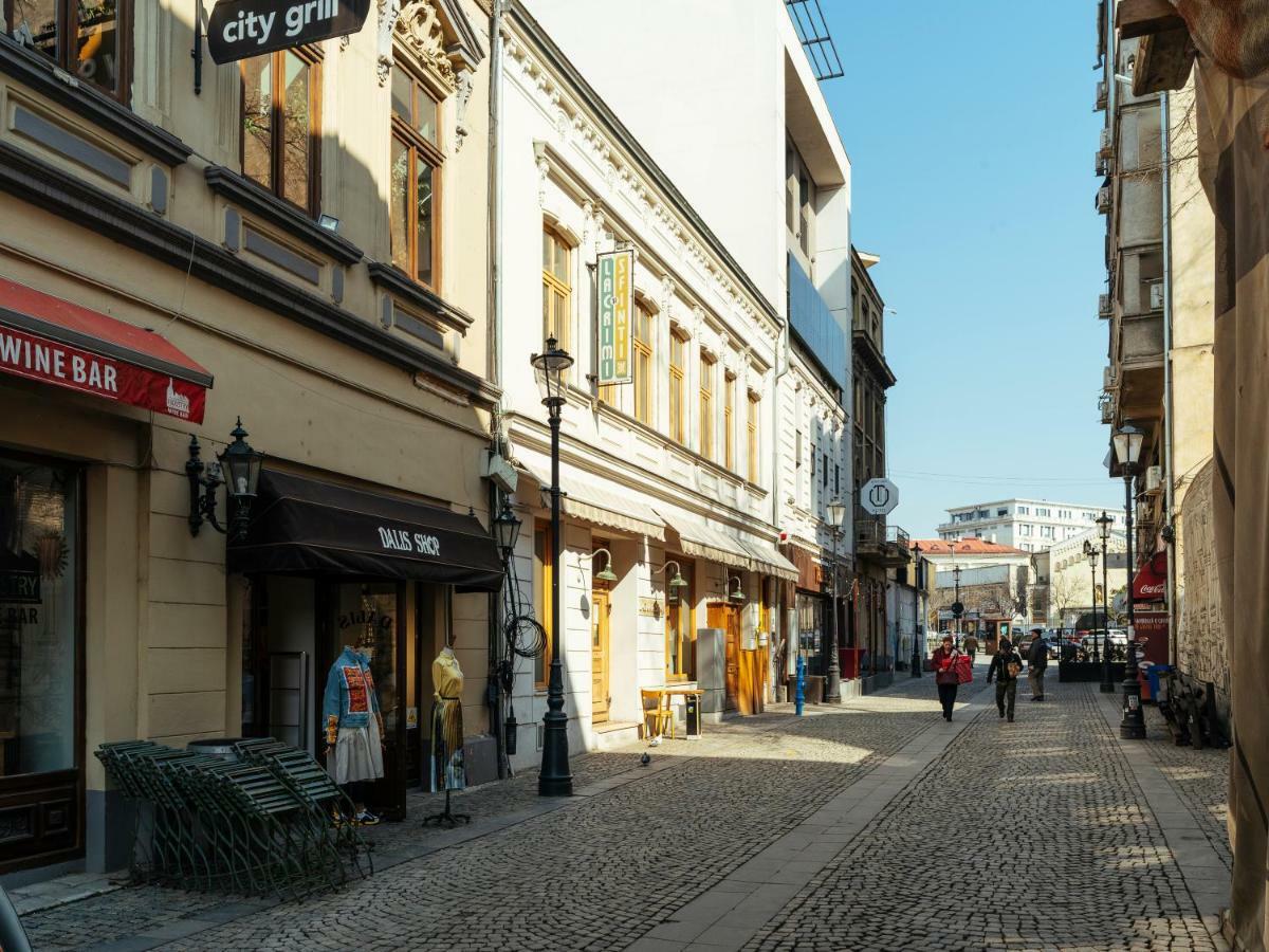 Retro In The Middle Of Old Town Bucarest