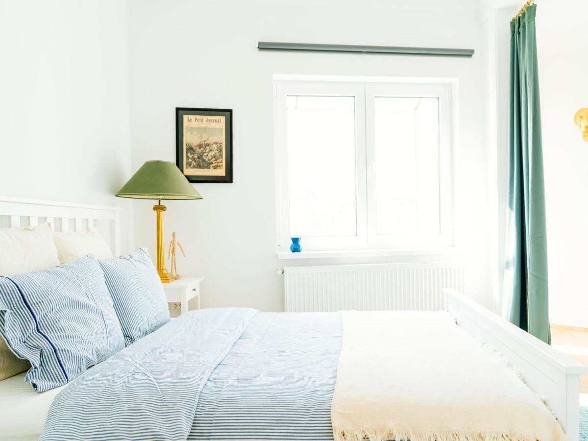 Retro In The Middle Of Old Town Apartamento Bucarest